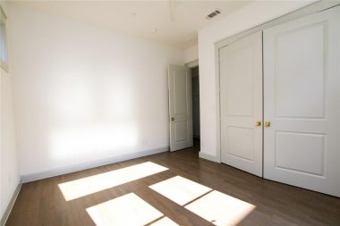 1019 BISHOP Avenue Dallas, TX 75208-7