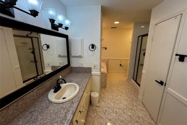 1112 Kings Highway 10