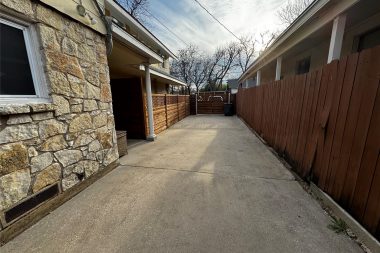 1112 Kings Highway 15