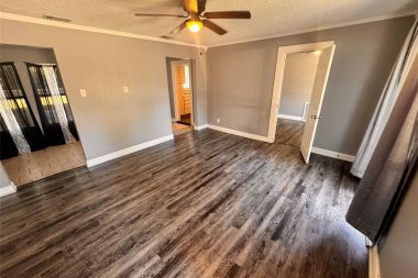 130 W Avenue D 2