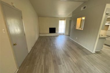14046 Rolling Hills Lane Dallas, TX 75240-2