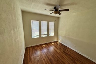 3727 Meredith Avenue Dallas, TX 75211-11