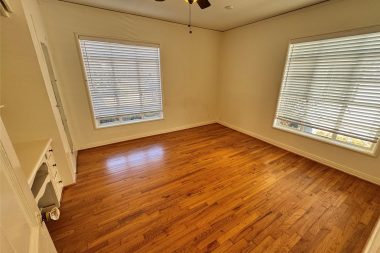 3727 Meredith Avenue Dallas, TX 75211-8
