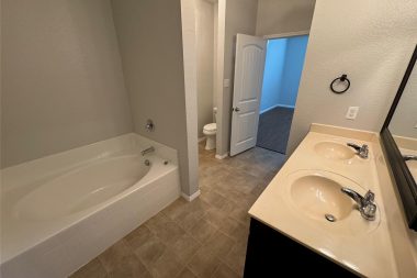 4110 Legend Trail Heartland, TX 75126-11