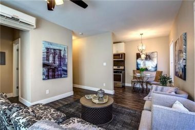 615 N Marsalis Avenue #4 Dallas, TX 75203-3