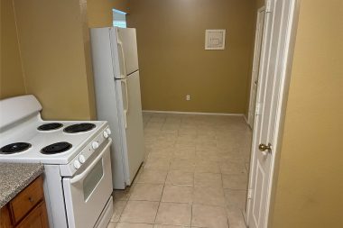 908 N Zang Boulevard #A Dallas, TX 75208 2