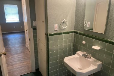 908 N Zang Boulevard #A Dallas, TX 75208 5