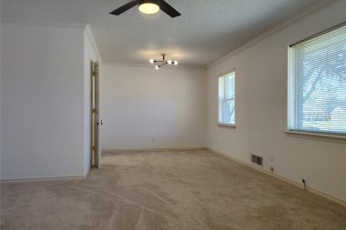 910 Worcester Lane 3